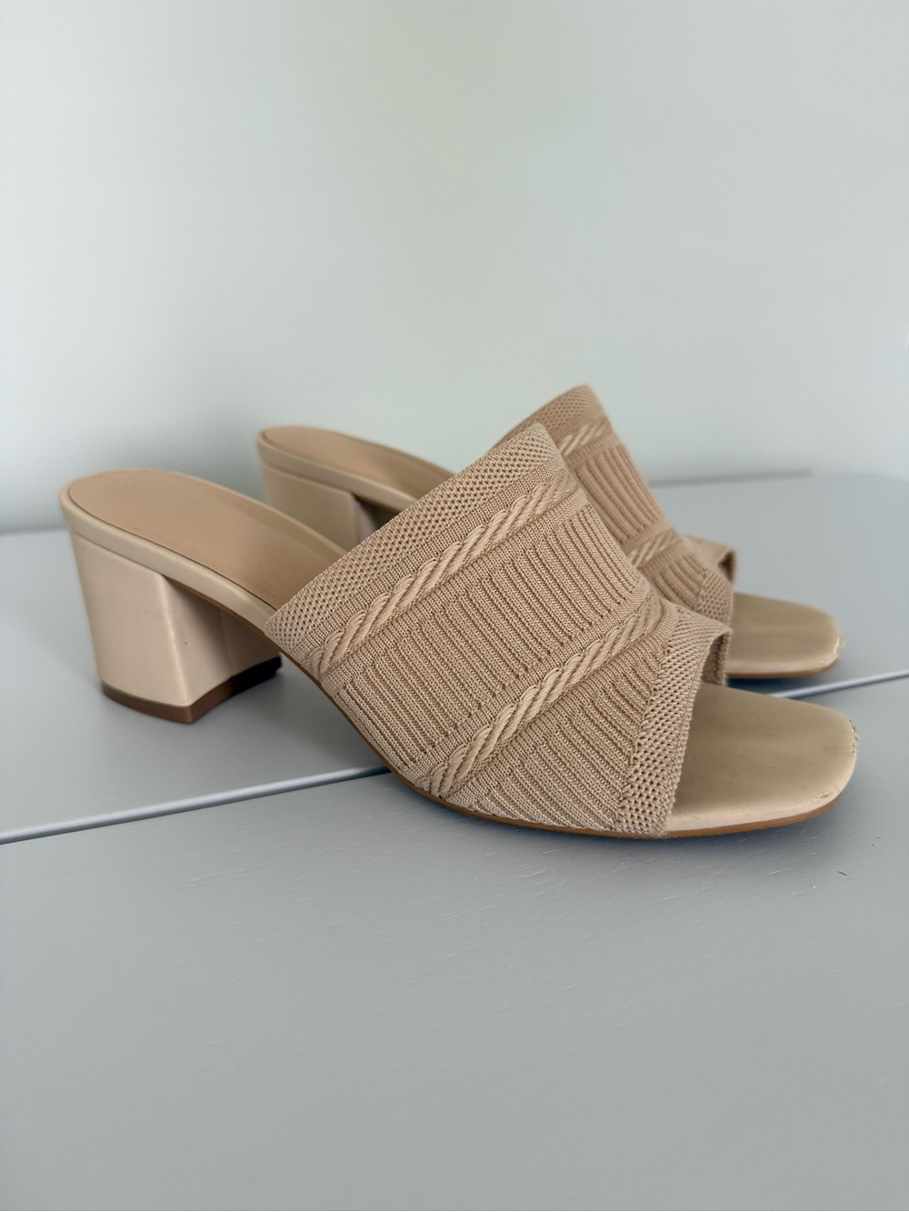 Neutral Knit Block Heel Mule Sandals Square Toe Size 8